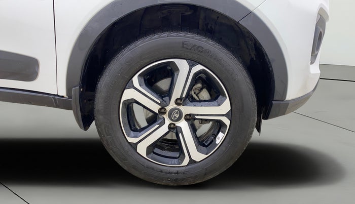 2022 Tata NEXON XZA PLUS (HS) PETROL, Petrol, Automatic, 33,373 km, Right Front Wheel