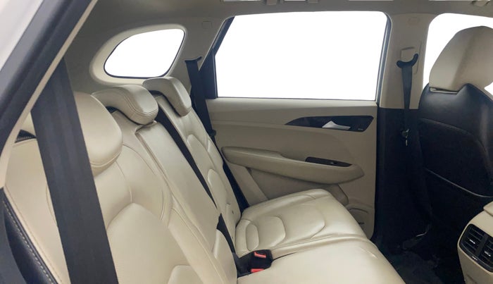 2021 MG HECTOR SHARP 1.5 DCT PETROL, Petrol, Automatic, 57,186 km, Right Side Rear Door Cabin