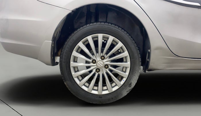 2016 Maruti Ciaz ZXI+, Petrol, Manual, 89,367 km, Right Rear Wheel