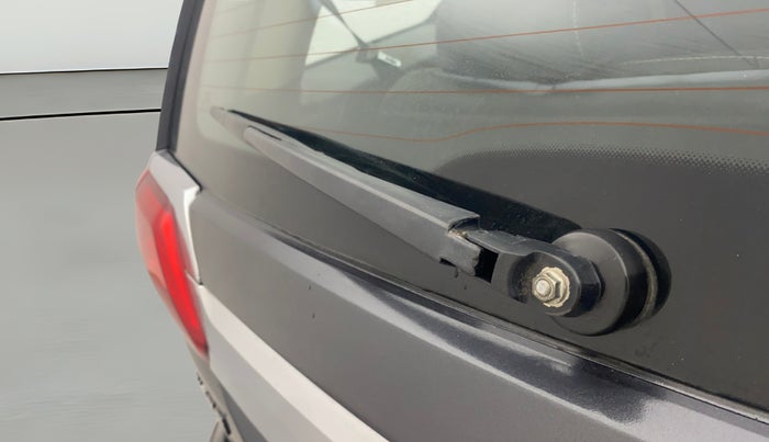 2018 Tata Hexa XTA 4X2 7 STR, Diesel, Automatic, 90,902 km, Rear Wiper