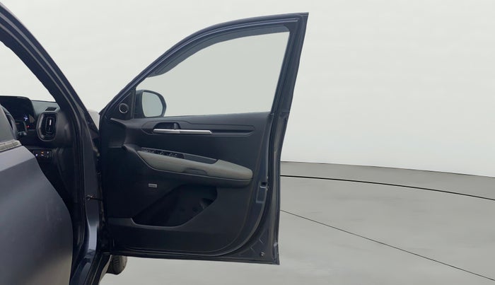 2022 KIA SONET X LINE 1.5 AT, Diesel, Automatic, 63,992 km, RHS Front Door