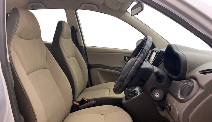 2013 Hyundai i10 SPORTZ 1.2, CNG, Manual, 96,631 km, Right Side Front Door Cabin