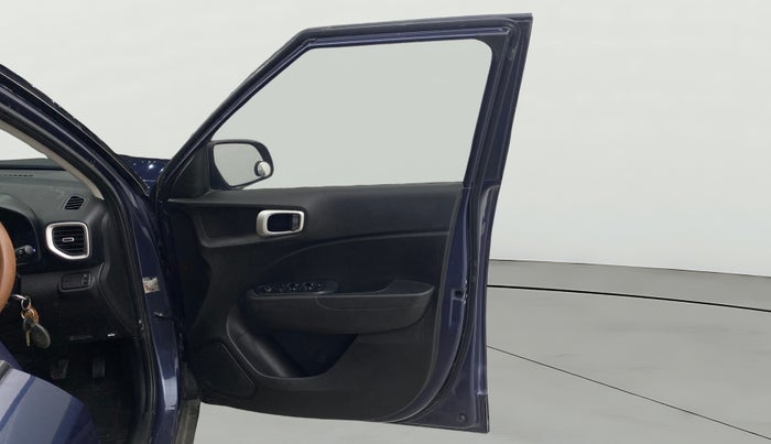 2021 Hyundai VENUE S 1.2, Petrol, Manual, 36,846 km, RHS Front Door