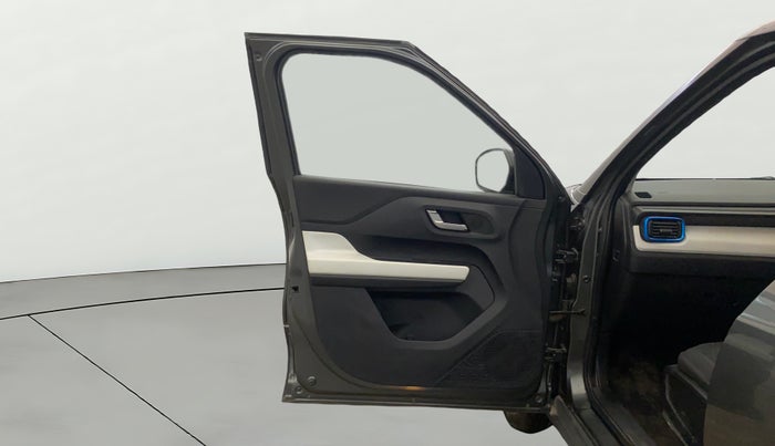 2021 Tata PUNCH CREATIVE AMT 1.2 RTN DUAL TONE, Petrol, Automatic, 20,179 km, LHS Front Door