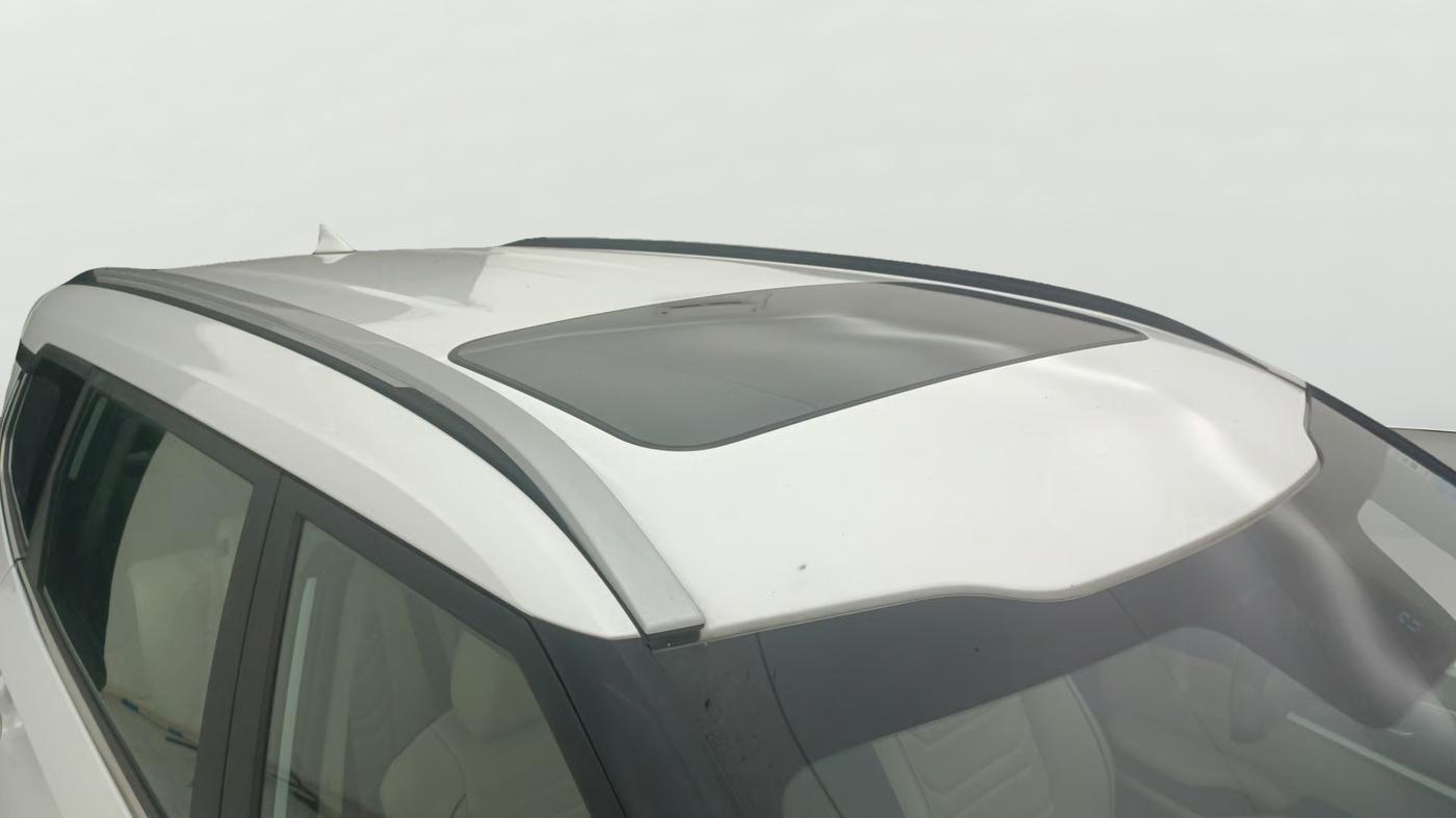 2024 KIA CARENS LUXURY PLUS 1.5 IMT PETROL, Petrol, Manual, 70,993 km, Roof