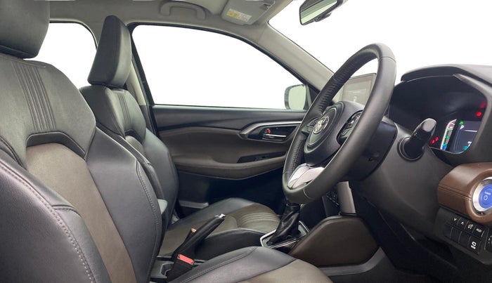 2023 Toyota URBAN CRUISER HYRYDER V HYBRID, Hybrid, Automatic, 82,201 km, Right Side Front Door Cabin