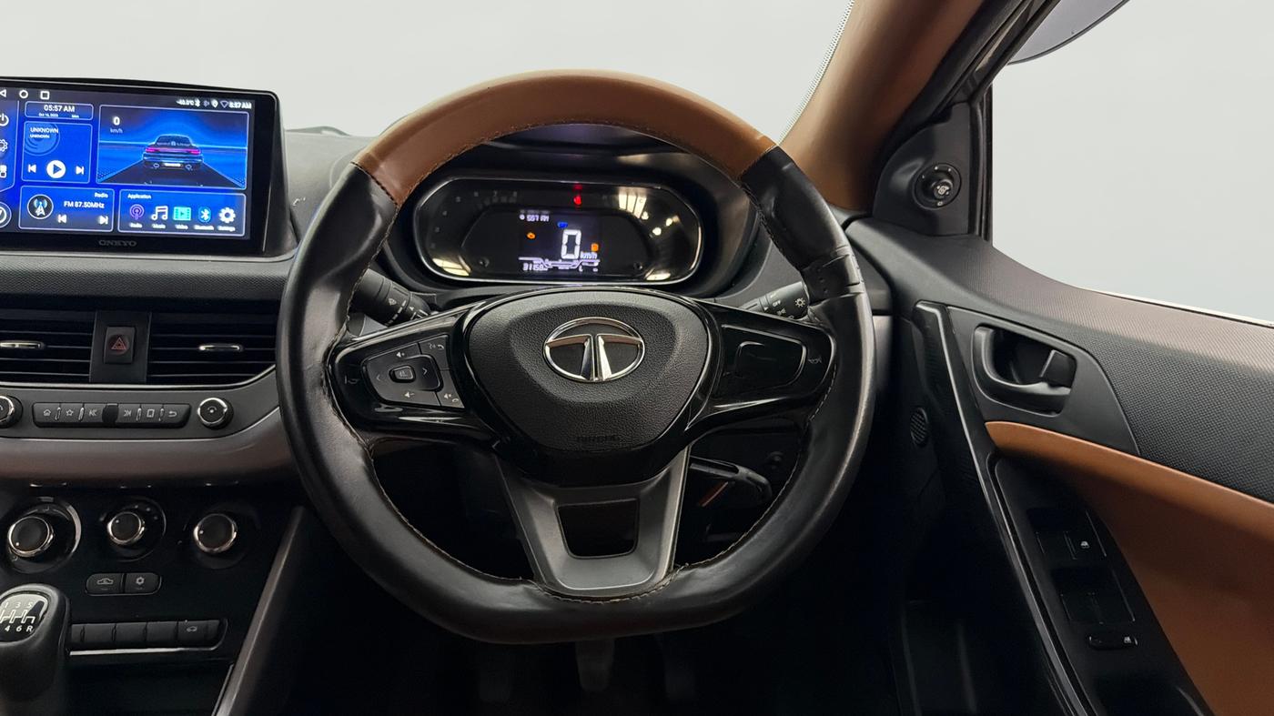 2023 Tata NEXON XM SUNROOF PETROL, Petrol, Manual, 31,146 km, Steering Wheel Close Up