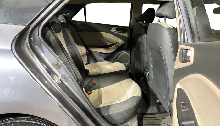 2018 Hyundai Elite i20 ASTA 1.2, Petrol, Manual, 41,331 km, Right Side Rear Door Cabin