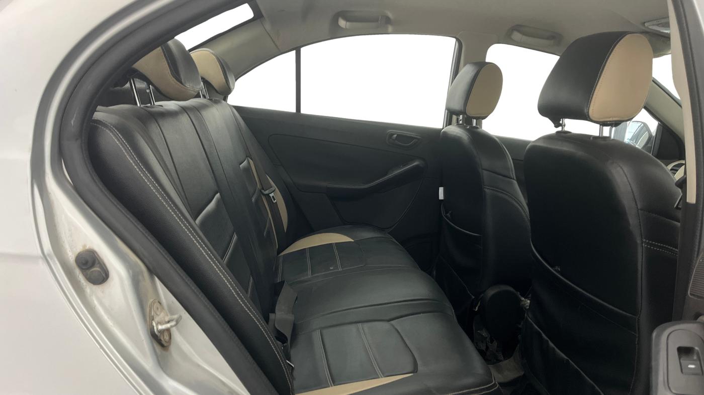 2015 Tata Zest XMS PETROL, Petrol, Manual, 75,897 km, Right Side Rear Door Cabin