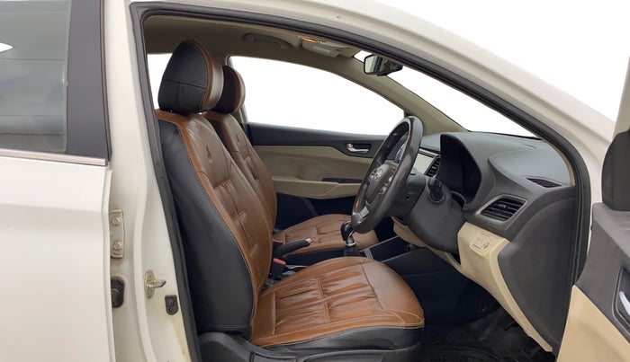 2019 Hyundai Verna 1.6 VTVT SX, Petrol, Manual, 76,503 km, Right Side Front Door Cabin