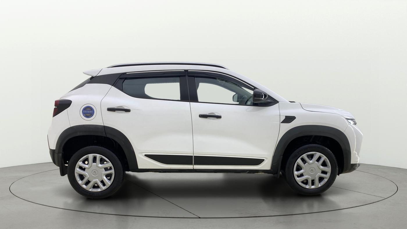 2022 Renault Kiger RXE MT, Petrol, Manual, 1,01,914 km, Right Side View