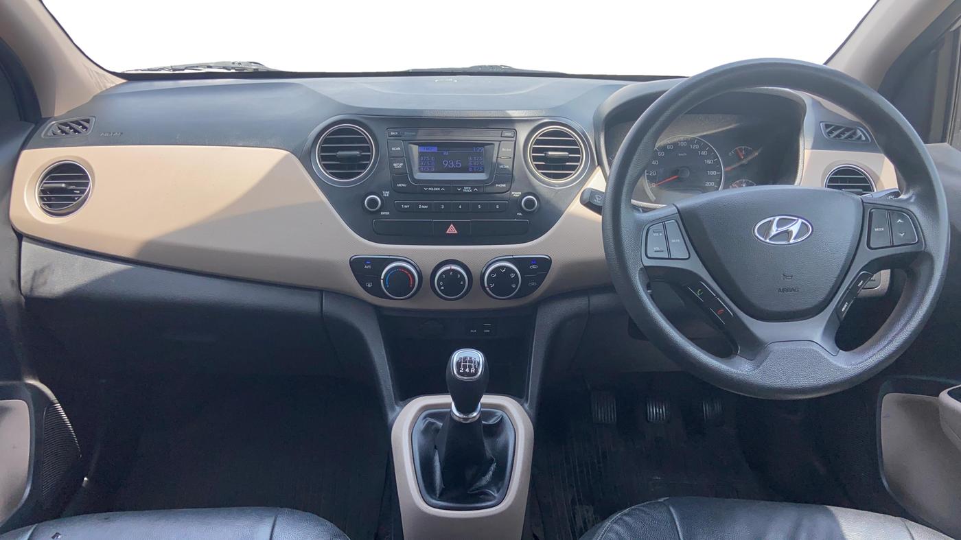 2016 Hyundai Grand i10 SPORTZ 1.2 KAPPA VTVT, Petrol, Manual, 91,396 km, Dashboard