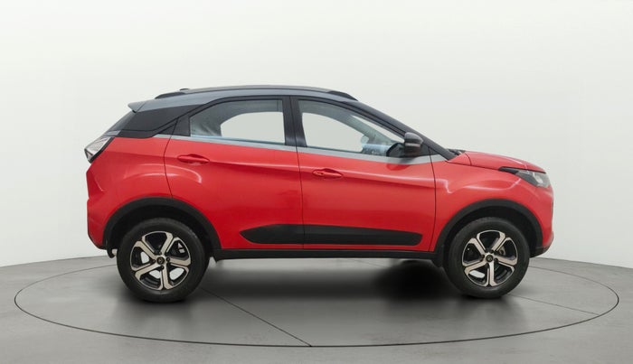 2022 Tata NEXON XZA PLUS SUNROOF DUAL TONE PETROL, Petrol, Automatic, 43,080 km, Right Side View