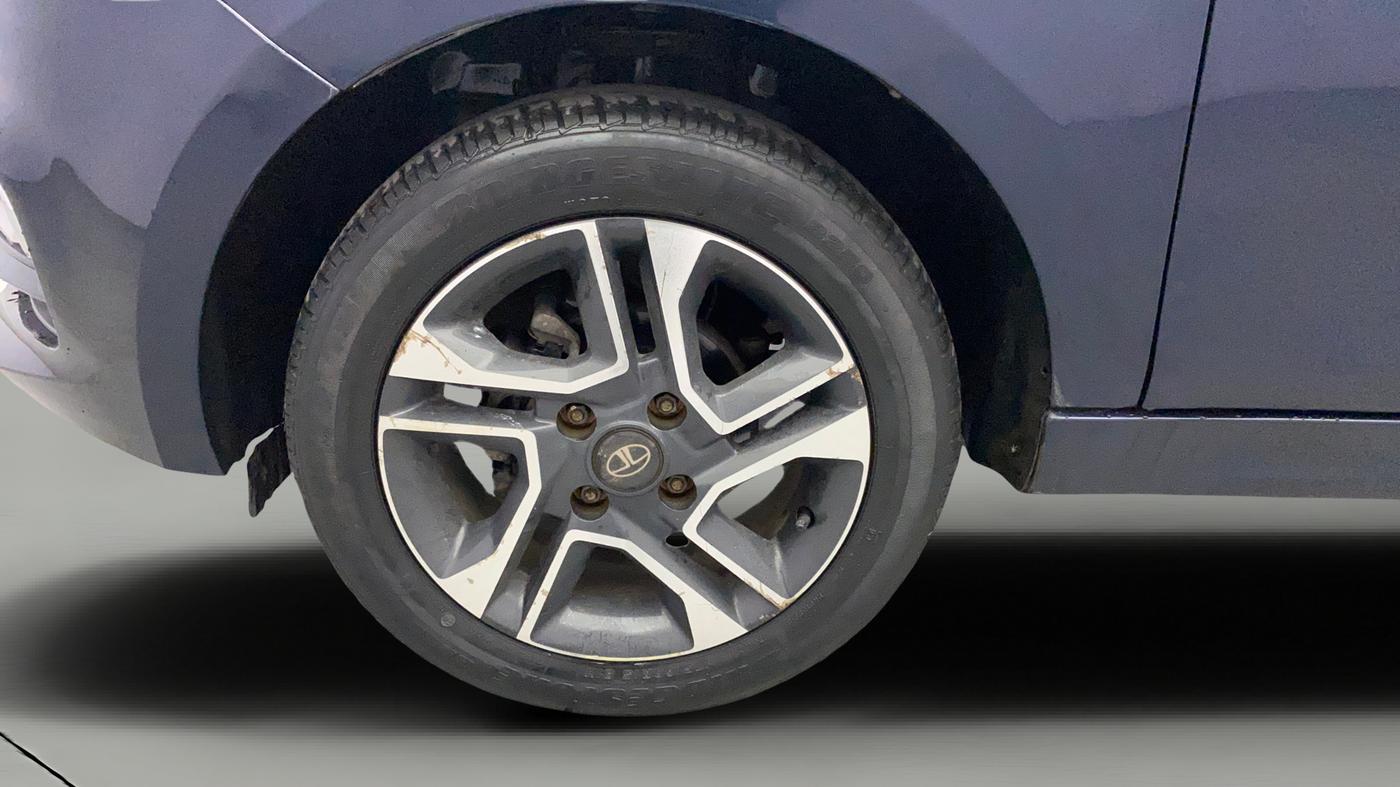 2023 Tata Tiago XZ PLUS PETROL, Petrol, Manual, 29,902 km, Left Front Wheel