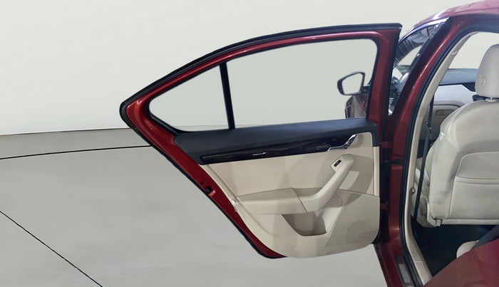 2016 Skoda Octavia STYLE PLUS AT 1.8 TSI, Petrol, Automatic, 53,253 km, LHS Rear Door