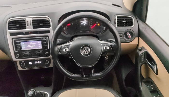 2014 Volkswagen Polo HIGHLINE1.2L, Petrol, Manual, 55,473 km, Steering Wheel Close Up