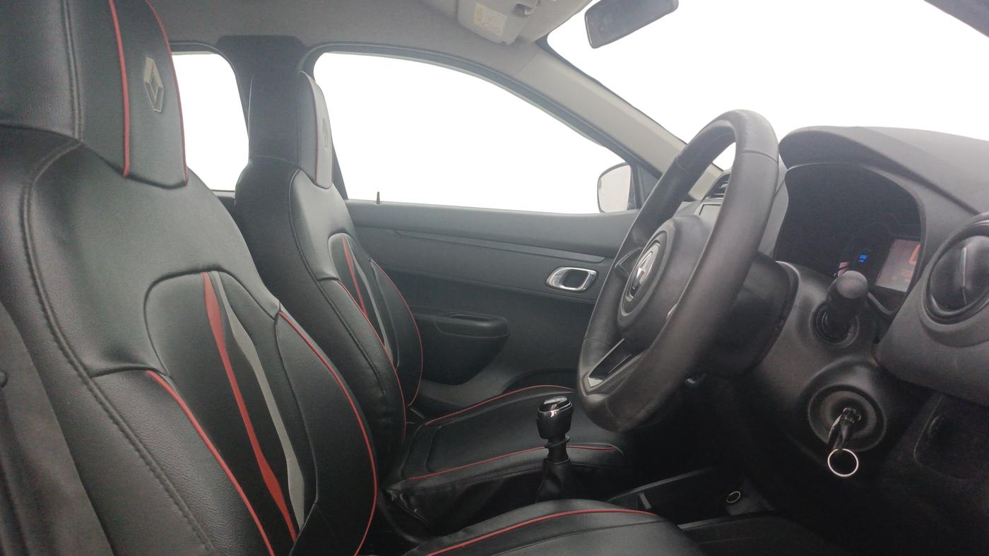 2020 Renault Kwid RXT 1.0 (O), Petrol, Manual, 72,008 km, Right Side Front Door Cabin