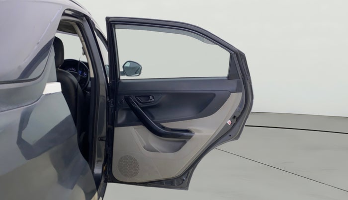 2018 Tata NEXON XT DIESEL, Diesel, Manual, 82,828 km, RHS Rear Door