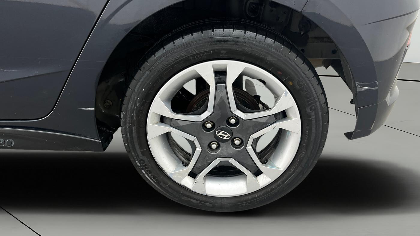 2024 Hyundai NEW I20 Sportz (O) 1.2 IVT, Petrol, Automatic, 37,895 km, Left Rear Wheel