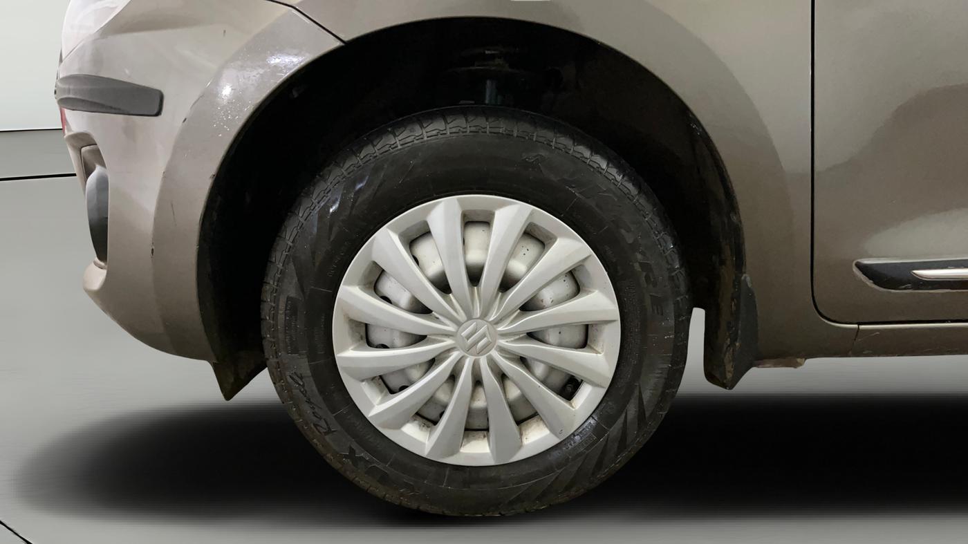 2023 Maruti Swift LXI, Petrol, Manual, 29,593 km, Left Front Wheel