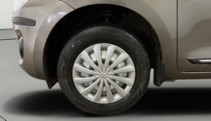 2023 Maruti Swift LXI, Petrol, Manual, 29,593 km, Left Front Wheel