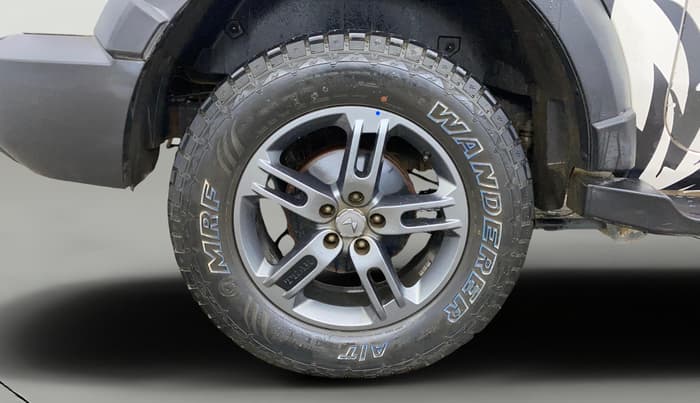 2023 Mahindra Thar LX P 2WD AT HT, Petrol, Automatic, 31,585 km, Right Rear Wheel