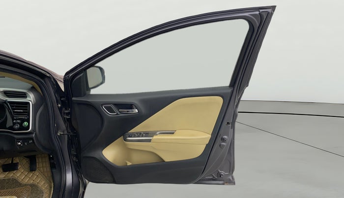 2018 Honda City 1.5L I-VTEC ZX CVT, CNG, Automatic, 1,11,155 km, RHS Front Door