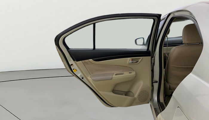 2016 Maruti Ciaz VDI+ SHVS, Diesel, Manual, 84,075 km, LHS Rear Door