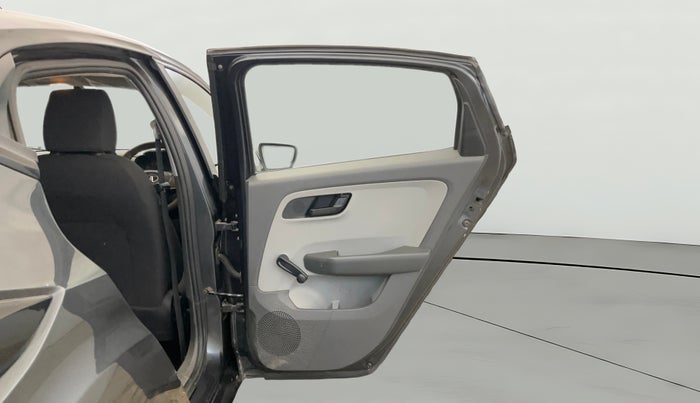 2020 Tata ALTROZ XE PETROL, Petrol, Manual, 28,916 km, RHS Rear Door