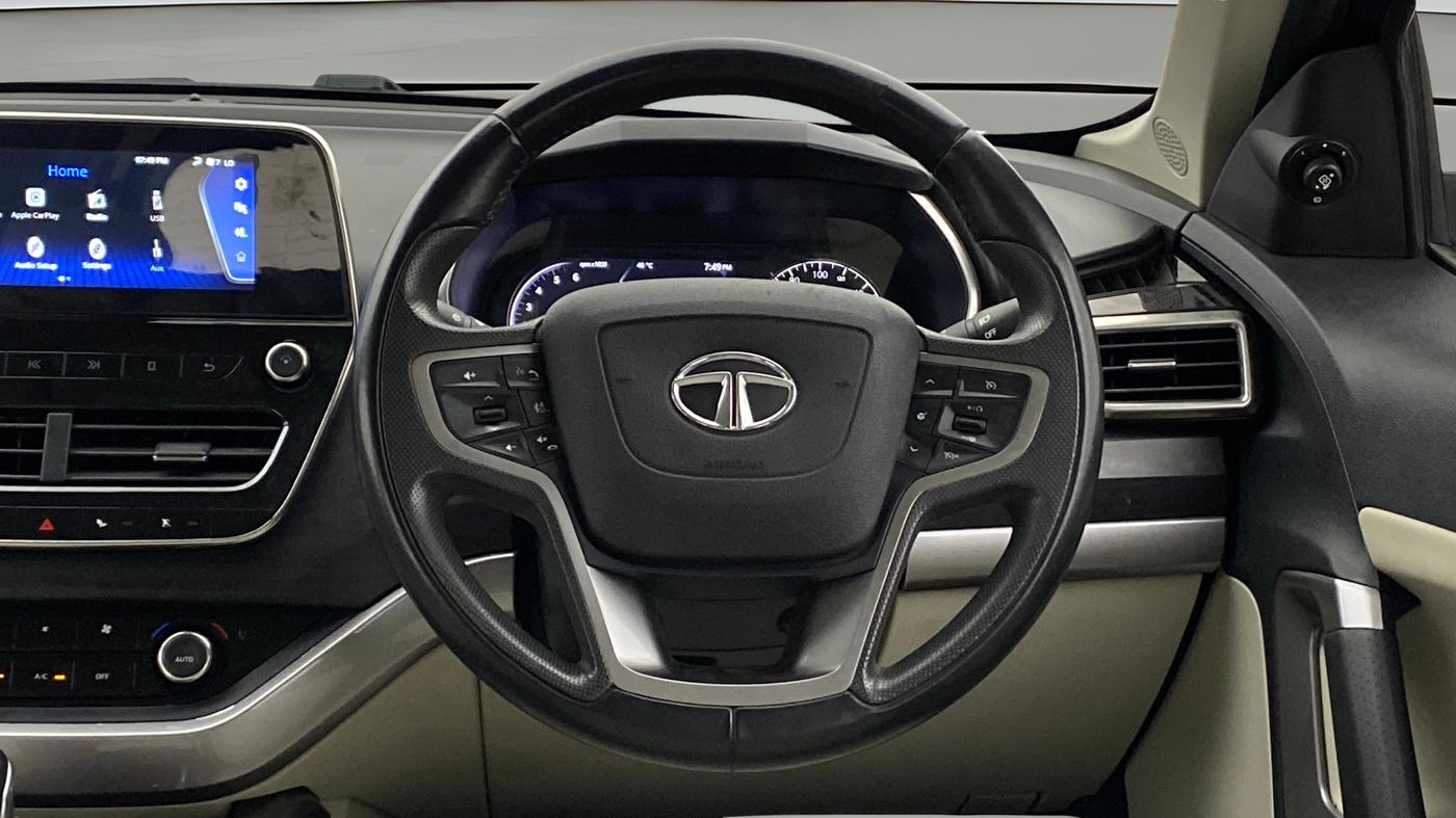 2021 Tata Safari XZA, Diesel, Automatic, 71,350 km, Steering Wheel Close Up