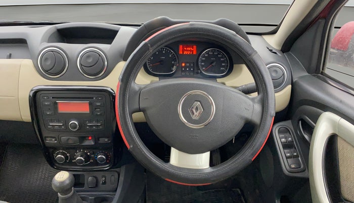 2014 Renault Duster RXL PETROL, Petrol, Manual, 41,936 km, Steering Wheel Close Up