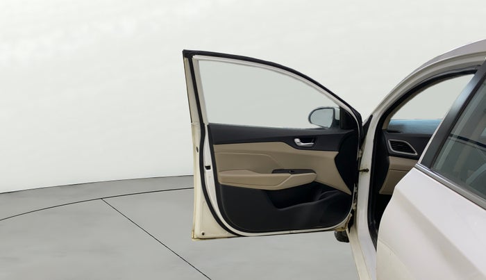 2017 Hyundai Verna 1.6 VTVT SX O, Petrol, Manual, 49,542 km, LHS Front Door