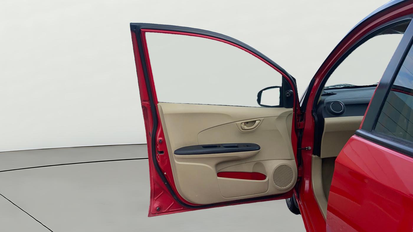 2015 Honda Brio VX AT, Petrol, Automatic, 63,920 km, LHS Front Door
