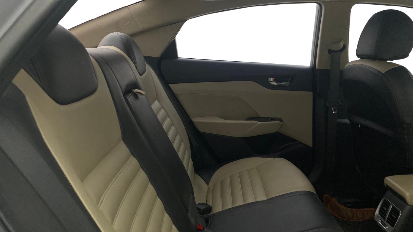 2020 Hyundai Verna SX 1.5 VTVT, Petrol, Manual, 41,716 km, Right Side Rear Door Cabin