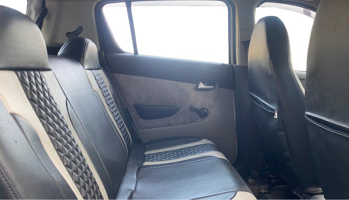 2018 Maruti Alto 800 LXI, Petrol, Manual, 32,383 km, Right Side Rear Door Cabin