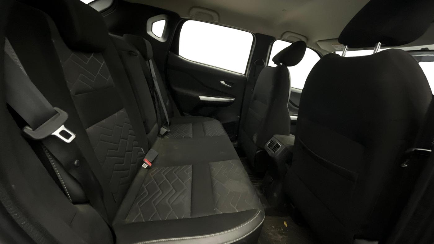 2023 Nissan MAGNITE XV PREMIUM TURBO CVT, Petrol, Automatic, 18,664 km, Right Side Rear Door Cabin