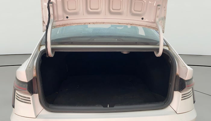 2023 Hyundai Verna SX (O) 1.5 TURBO PETROL MT, Petrol, Manual, 13,457 km, Boot Open Zoomed View