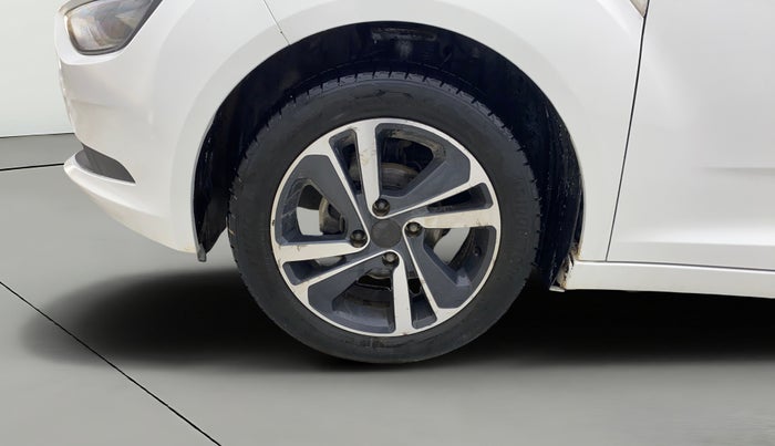 2021 Tata ALTROZ XZ PETROL, CNG, Manual, 69,986 km, Left Front Wheel