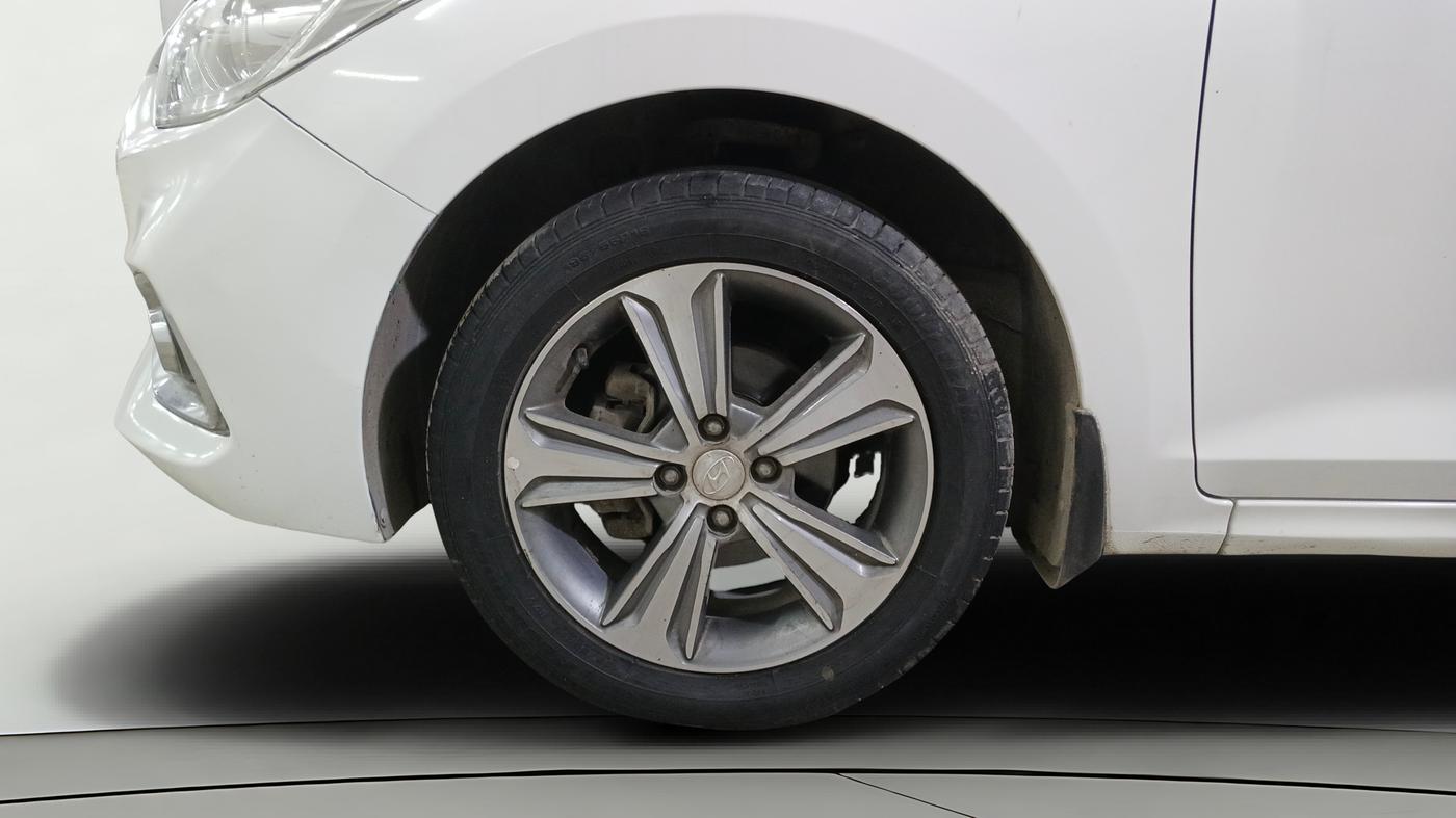 2018 Hyundai Verna 1.6 VTVT SX O, Petrol, Manual, 79,864 km, Left Front Wheel
