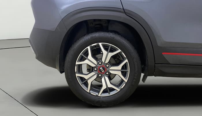 2020 KIA SELTOS GTX PLUS AT 1.5 DIESEL, Diesel, Automatic, 1,41,405 km, Right Rear Wheel