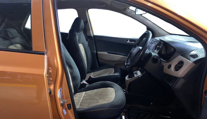 2014 Hyundai Grand i10 ASTA 1.2 KAPPA VTVT, Petrol, Manual, 1,05,938 km, Right Side Front Door Cabin