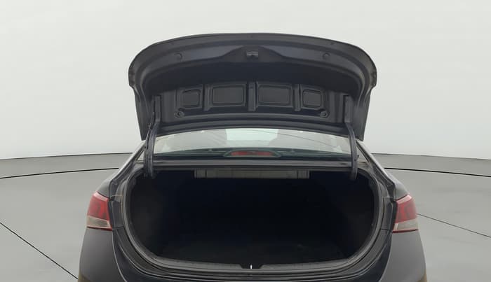 2018 Hyundai Verna 1.6 VTVT SX O, Petrol, Manual, 37,742 km, Boot Door Open
