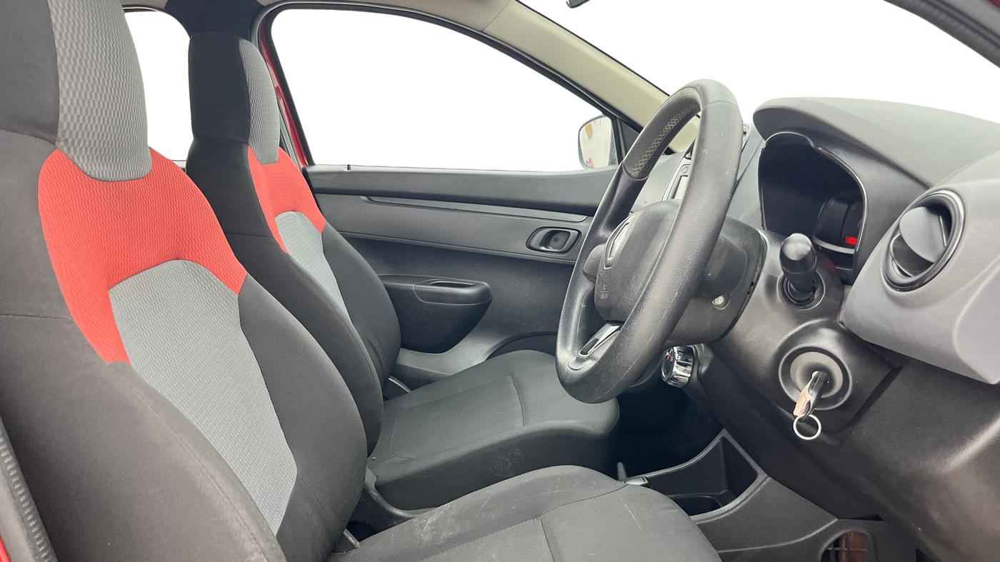 2017 Renault Kwid RXT 1.0 AMT, Petrol, Automatic, 43,434 km, Right Side Front Door Cabin
