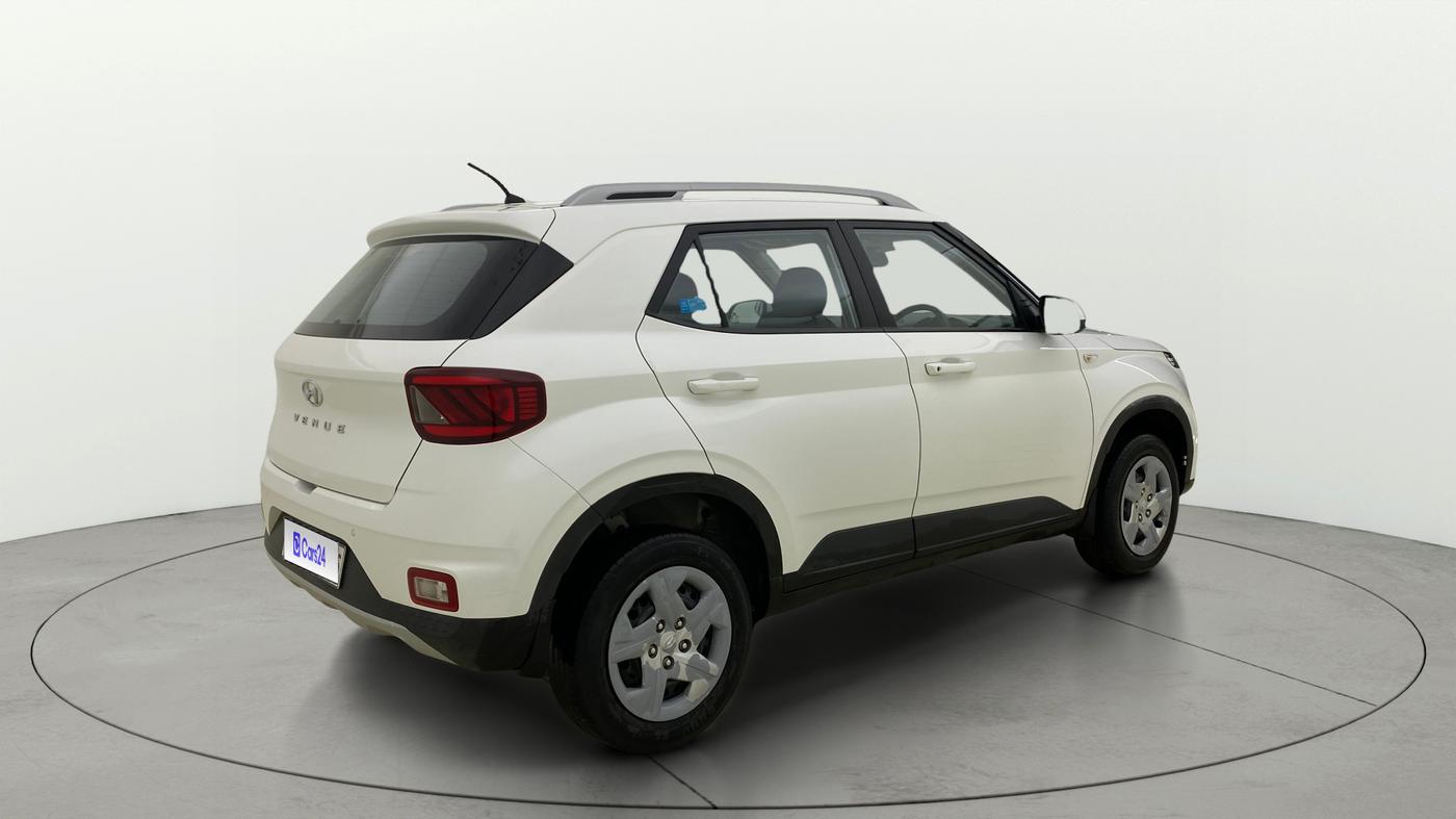2022 Hyundai VENUE S 1.2, Petrol, Manual, 49,992 km, Right Back Diagonal