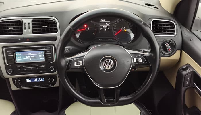 2015 Volkswagen Polo HIGHLINE1.2L, Petrol, Manual, 31,566 km, Steering Wheel Close Up