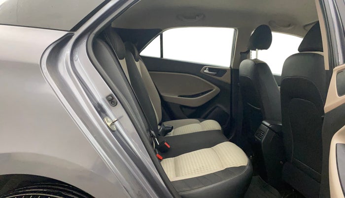 2019 Hyundai Elite i20 MAGNA PLUS 1.2, Petrol, Manual, 37,411 km, Right Side Rear Door Cabin