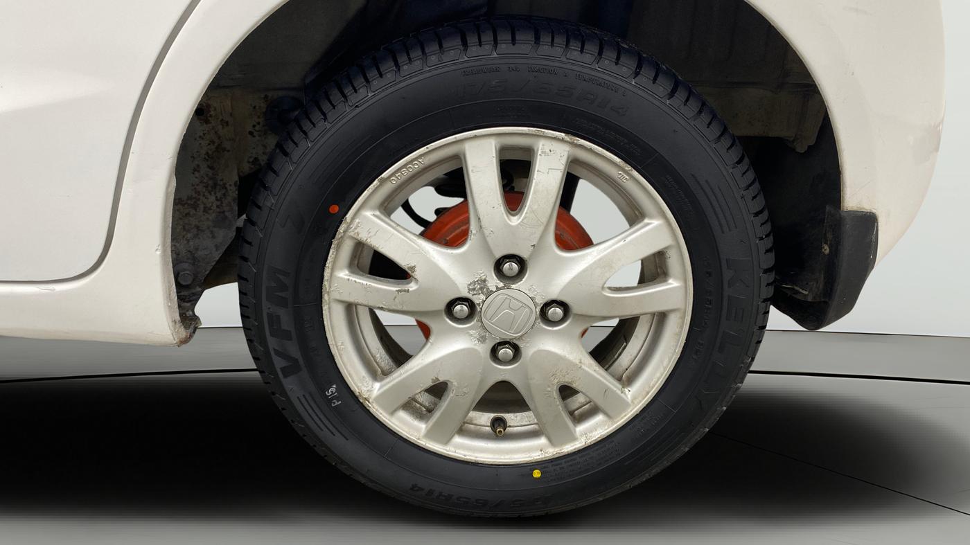 2014 Honda Brio V MT, Petrol, Manual, 85,790 km, Left Rear Wheel