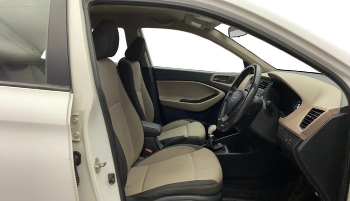 2017 Hyundai Elite i20 ASTA 1.2 (O), Petrol, Manual, 52,163 km, Right Side Front Door Cabin