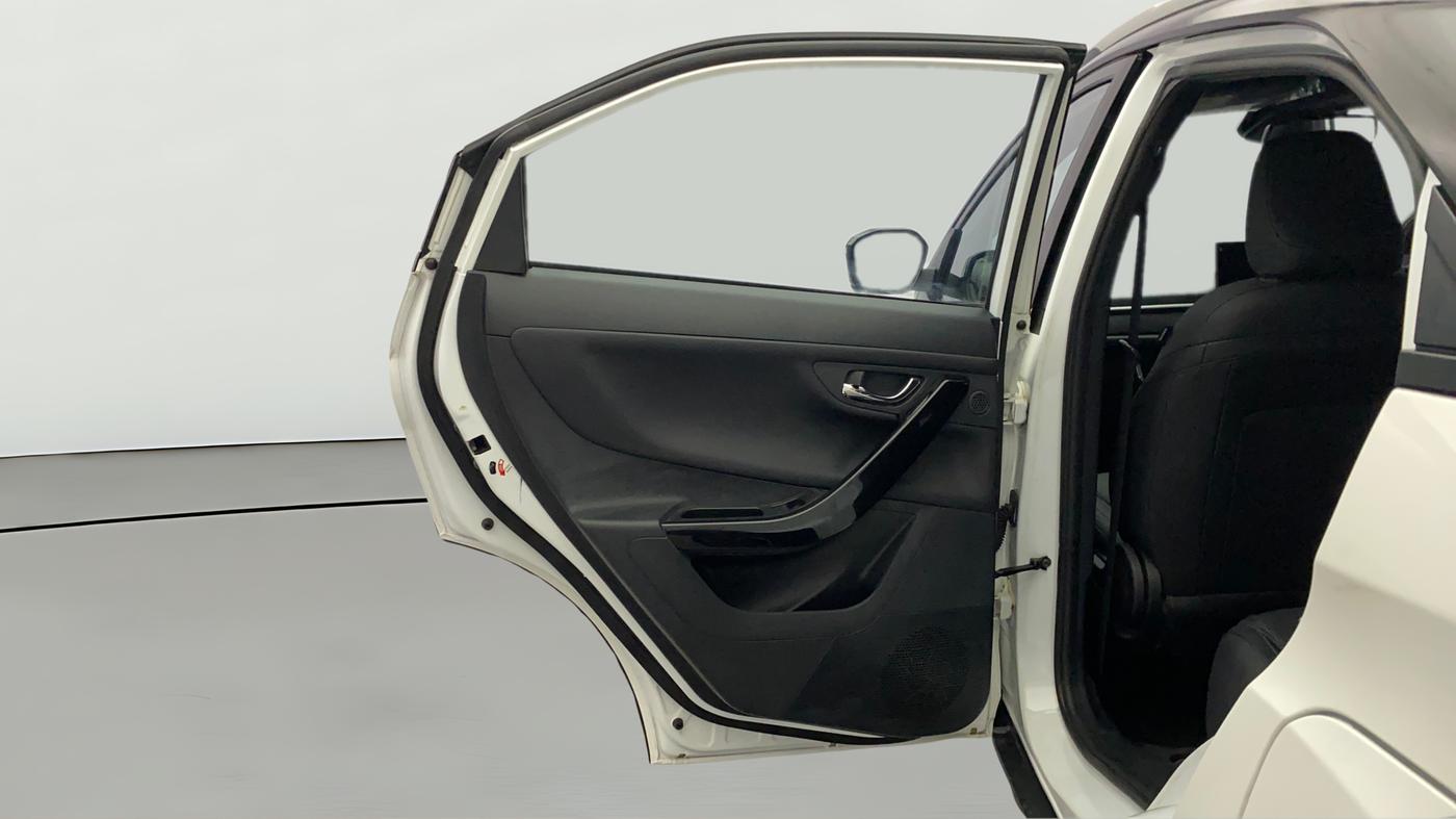 2023 Tata NEXON FEARLESS + SUNROOF DUAL TONE 1.2 PETROL, Petrol, Manual, 271 km, LHS Rear Door