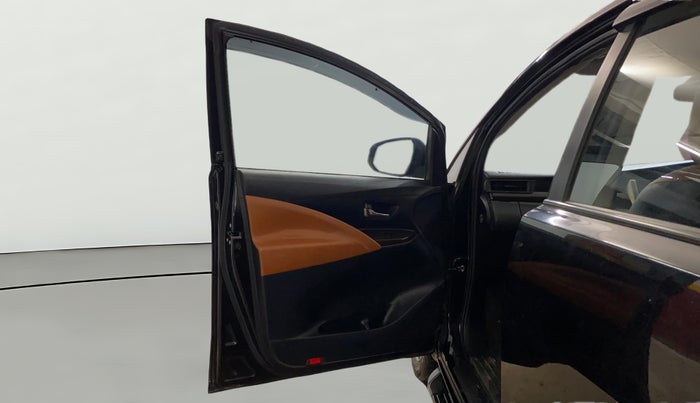 2022 Toyota Innova Crysta 2.7 GX AT 7 STR, Petrol, Automatic, 28,249 km, LHS Front Door